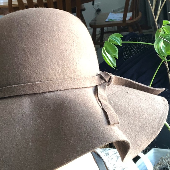 2/70$ Brand new Beautiful felt hat - Picture 7 of 8